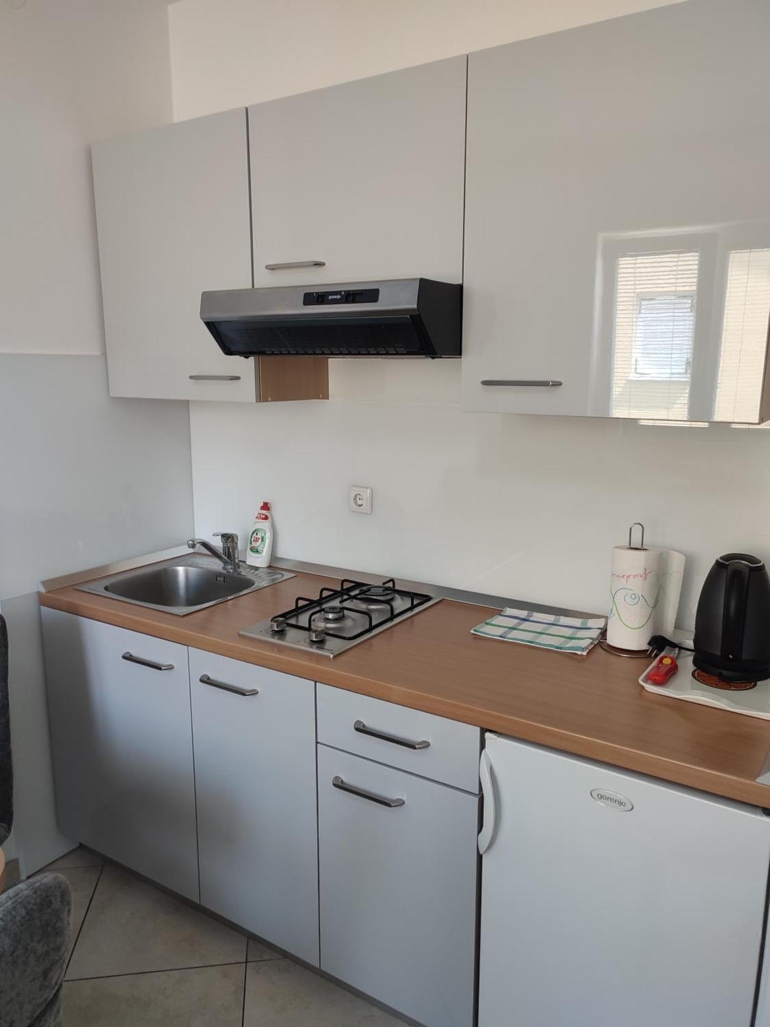 Apartments Kraljic I Baska  Bilik gambar