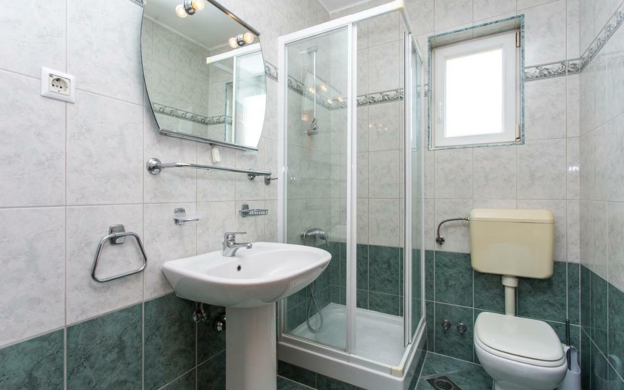 Apartments Kraljic I Baska  Luaran gambar