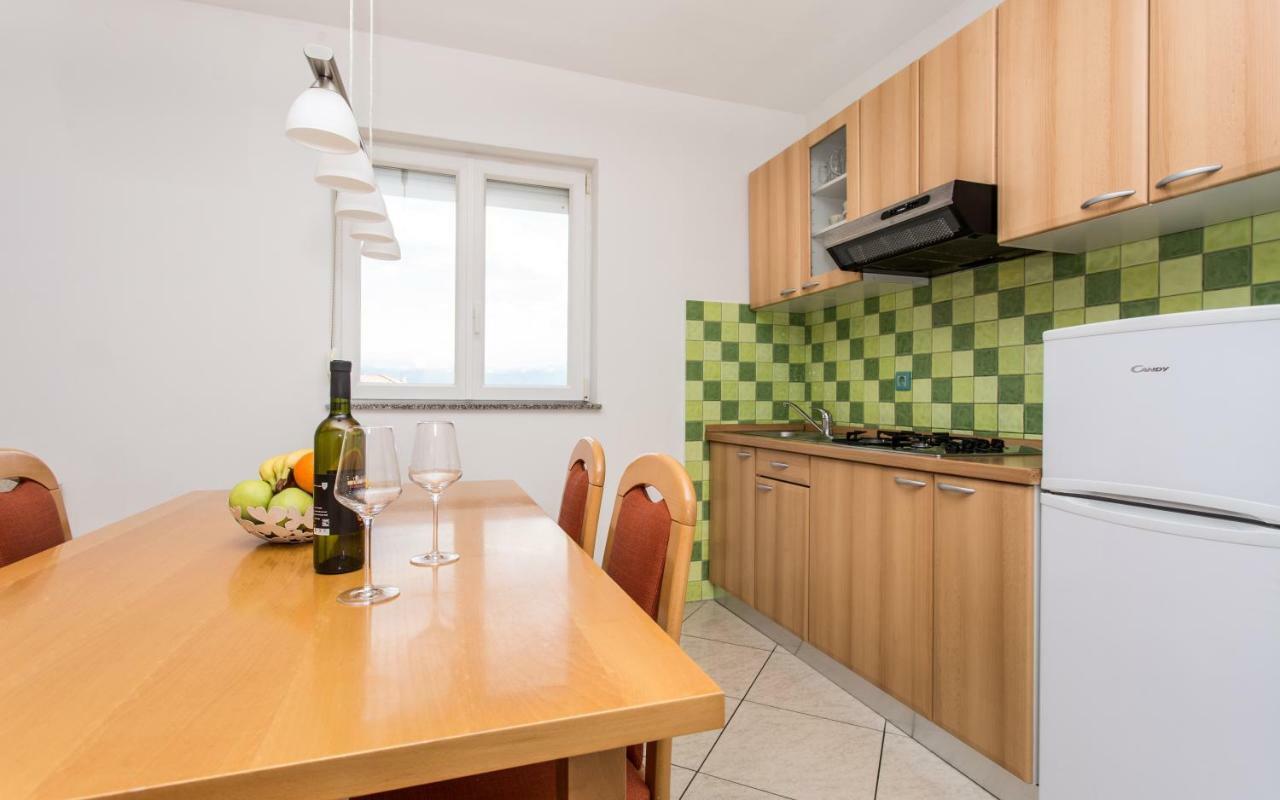 Apartments Kraljic I Baska  Luaran gambar